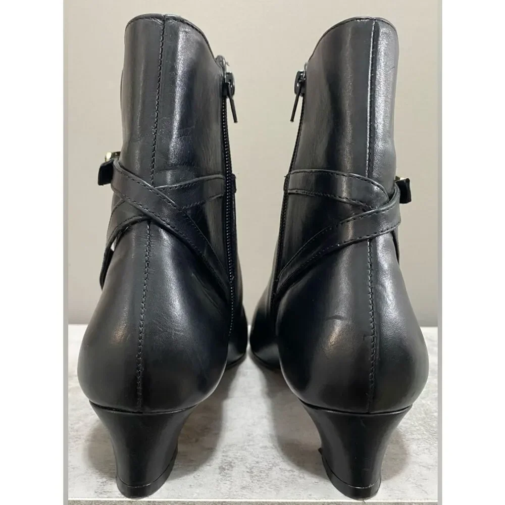 Bernardo Black Leather slender square toe Ankle Boots with Side Strap Size 9.5